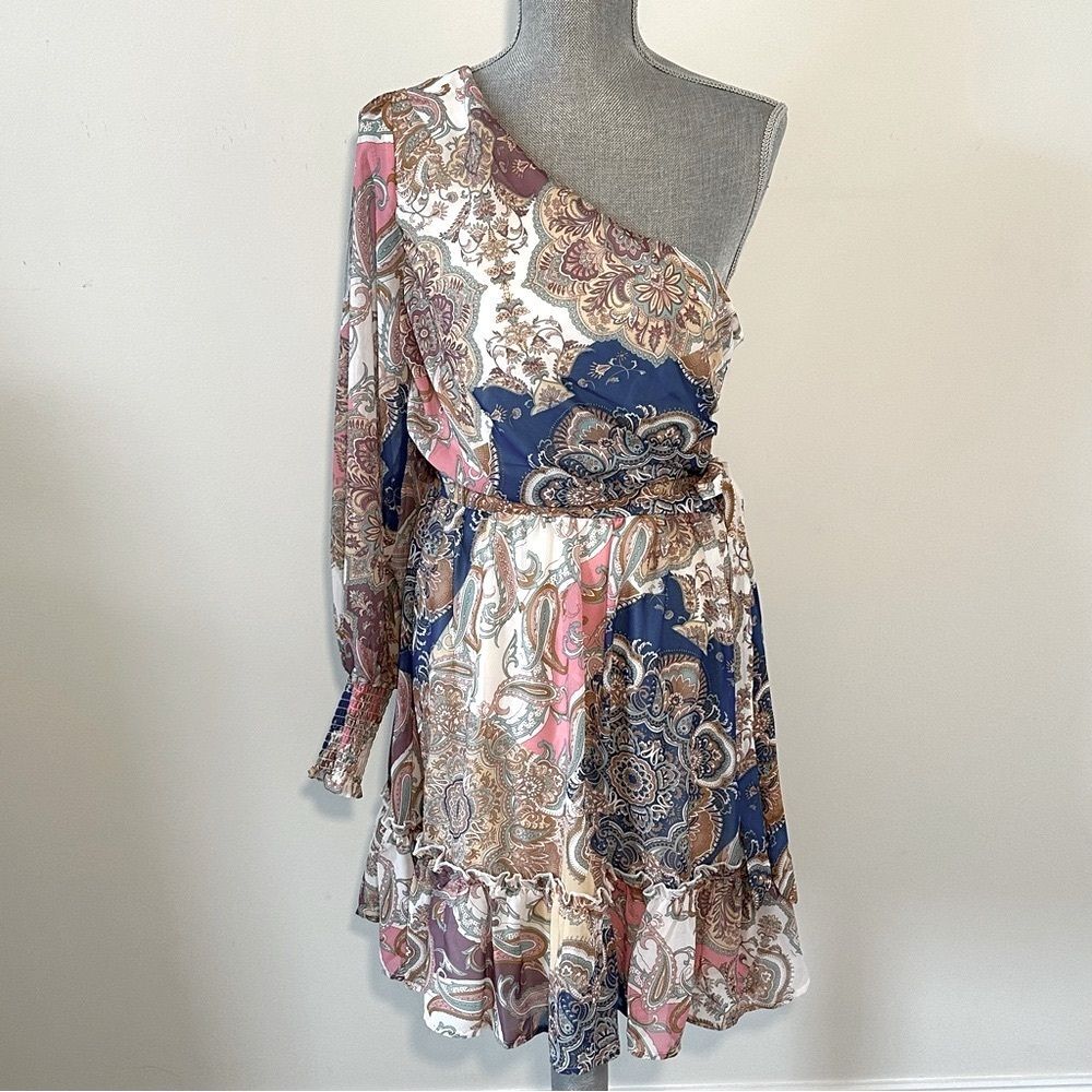 New! Fashion Nova SZ M Flowy Cream Blue Pink Asymmetrical One-Shoulder Dress